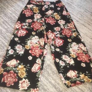 Floral Cropped Trousers